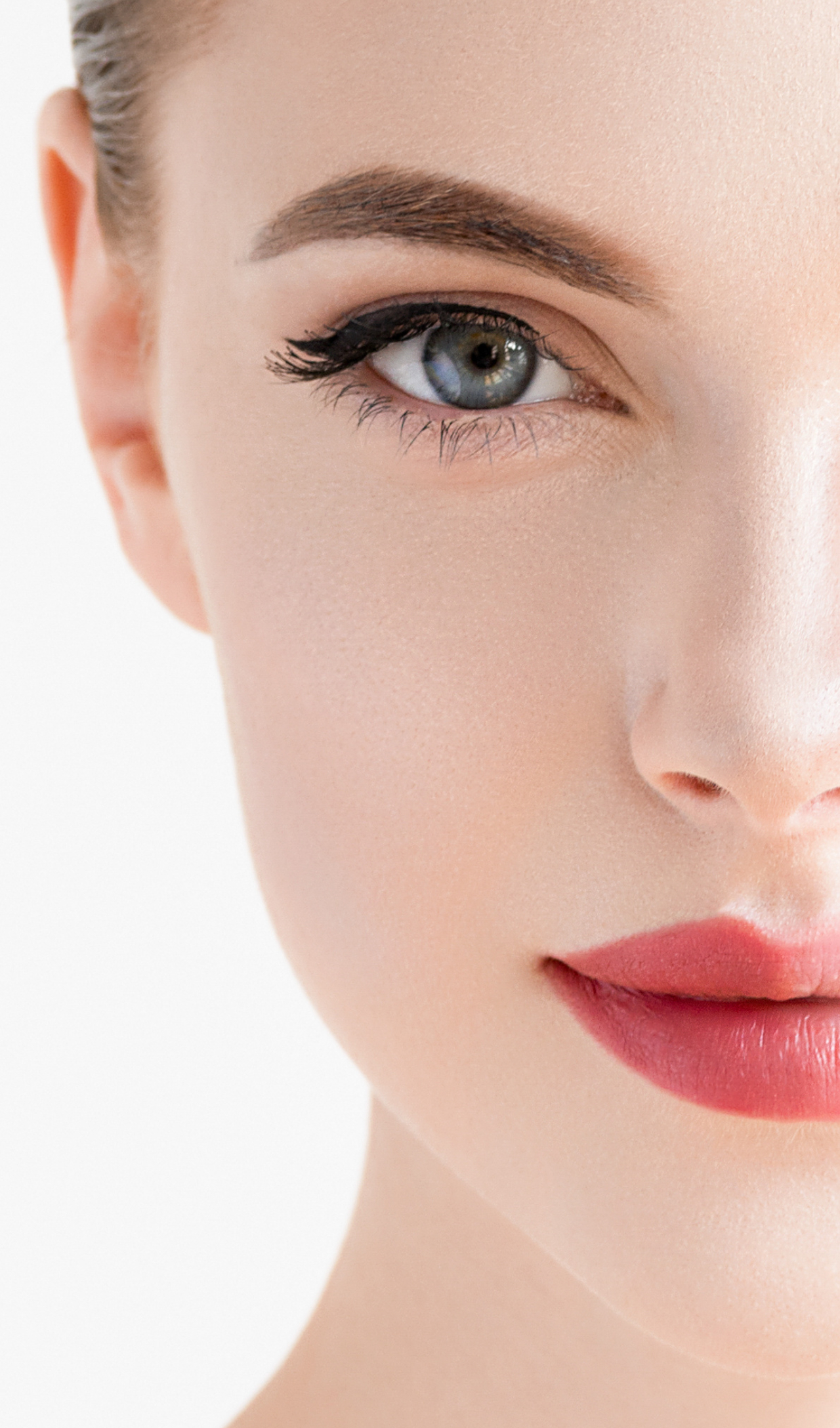 Maquillaje para piel grasa: Cómo debe ser